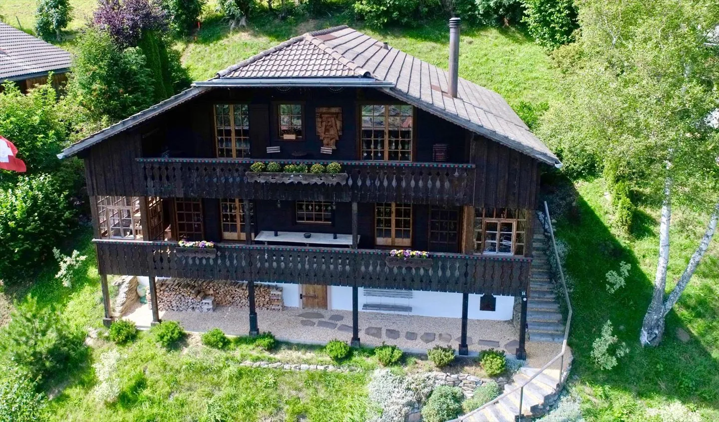 Luxurious 4.5-room chalet - Photo 1 of 13