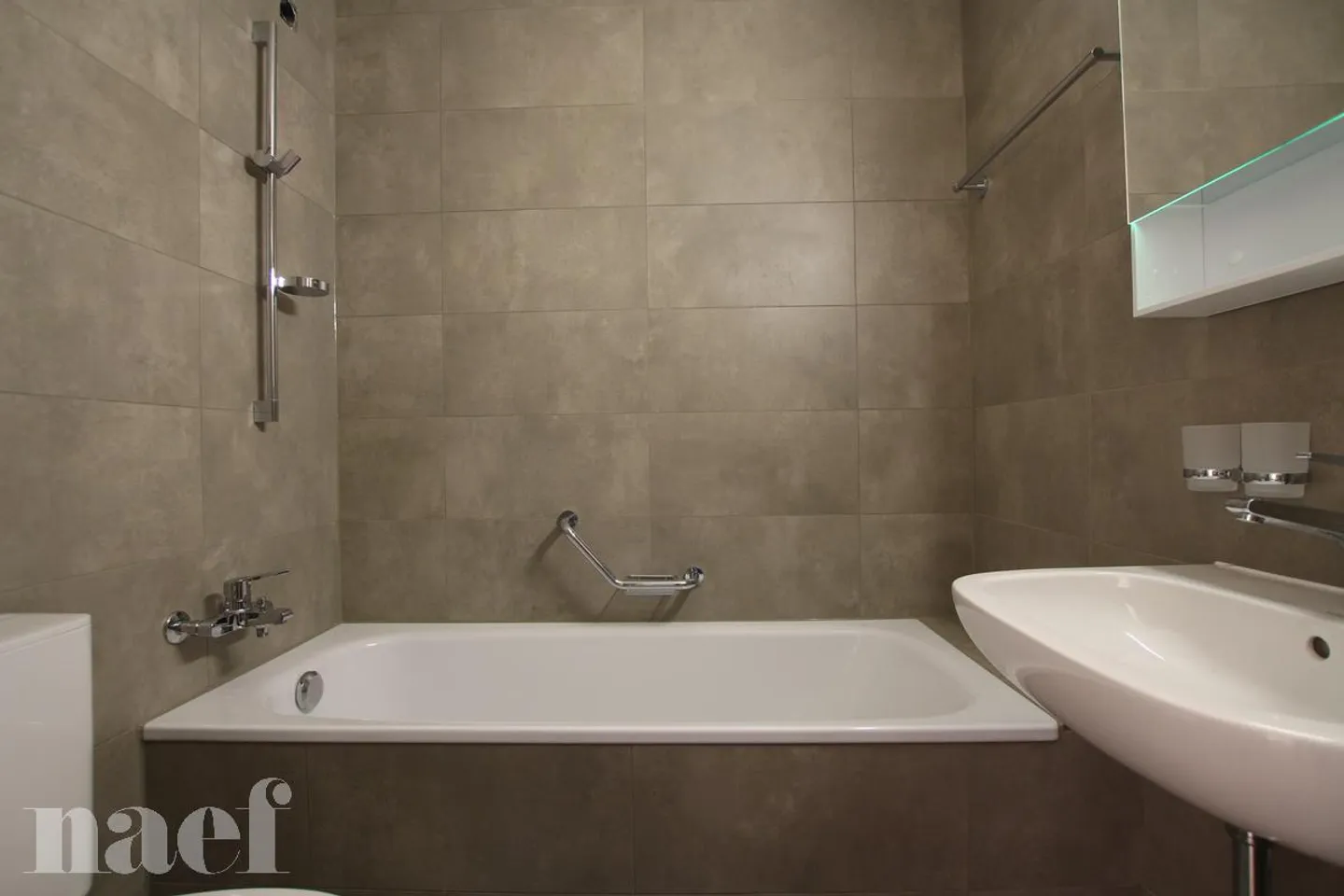 Appartement 4.5 pièces - Photo 7 sur 8