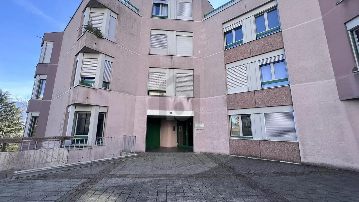 Bureau Fonctionnel en Quartier Calme - Photo 1 sur 6