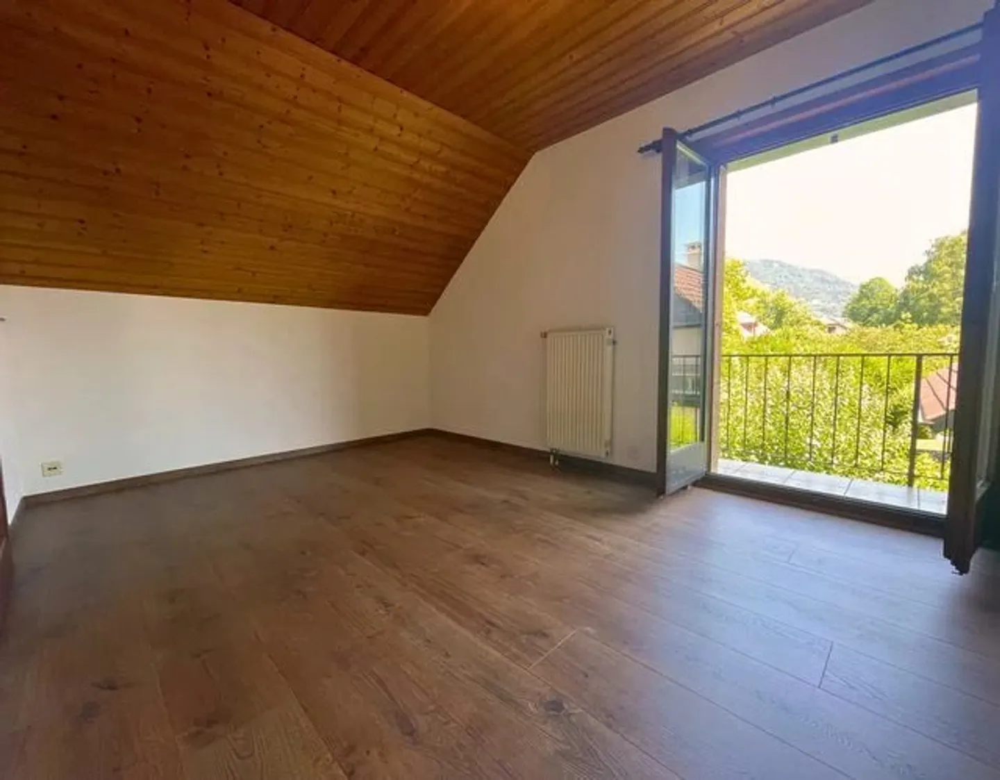 6-Room Terraced House - Photo 9 of 13