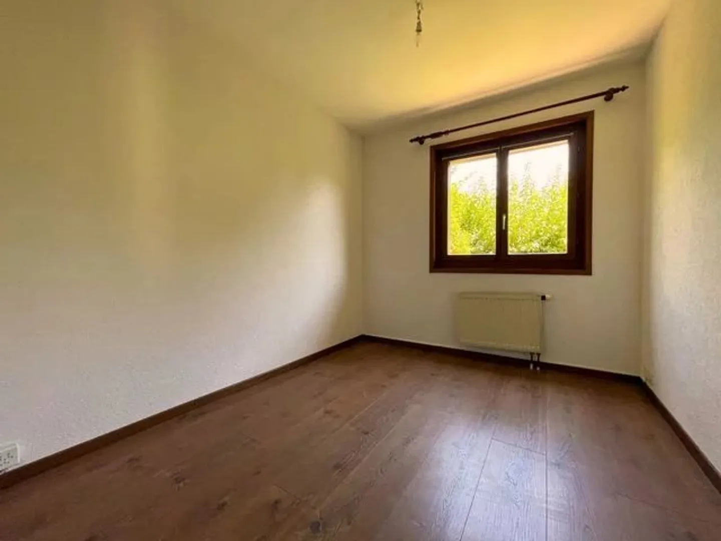 6-Room Terraced House - Photo 10 of 13