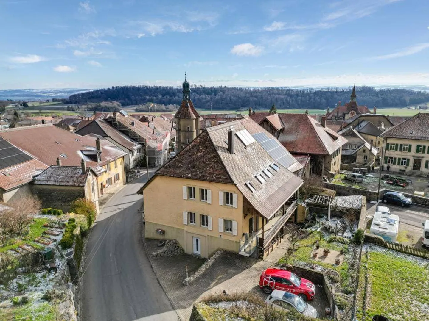 Rental building in Baulmes - Photo 1 of 13