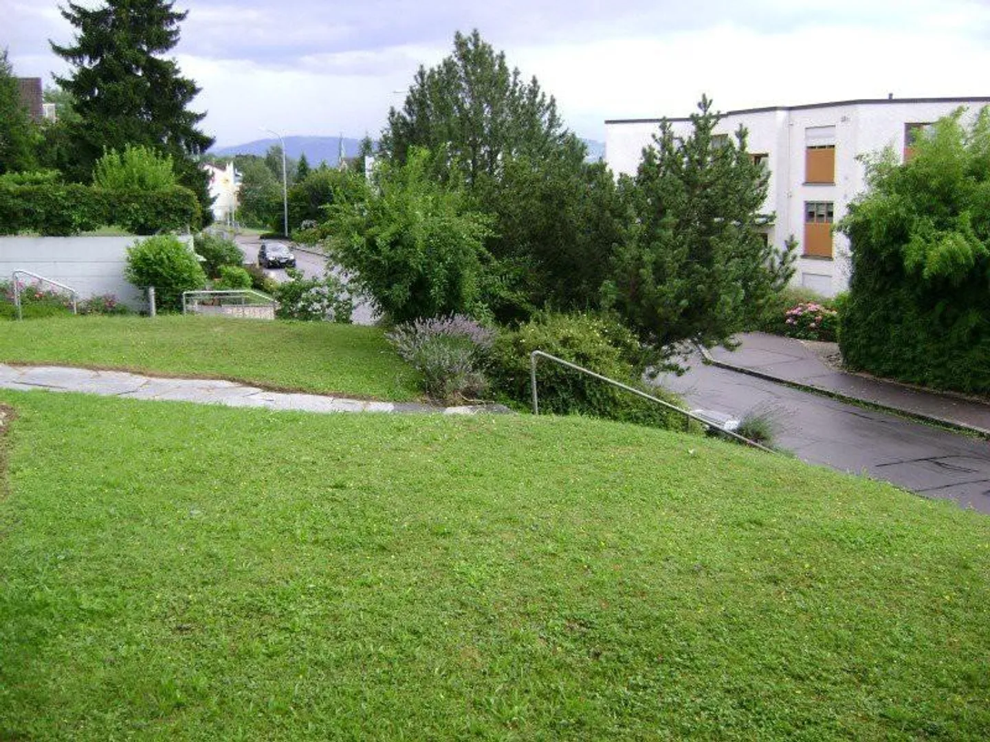 Appartement attrayant dans un emplacement privilégié avec vue sur le lac ! - Photo 1 sur 8