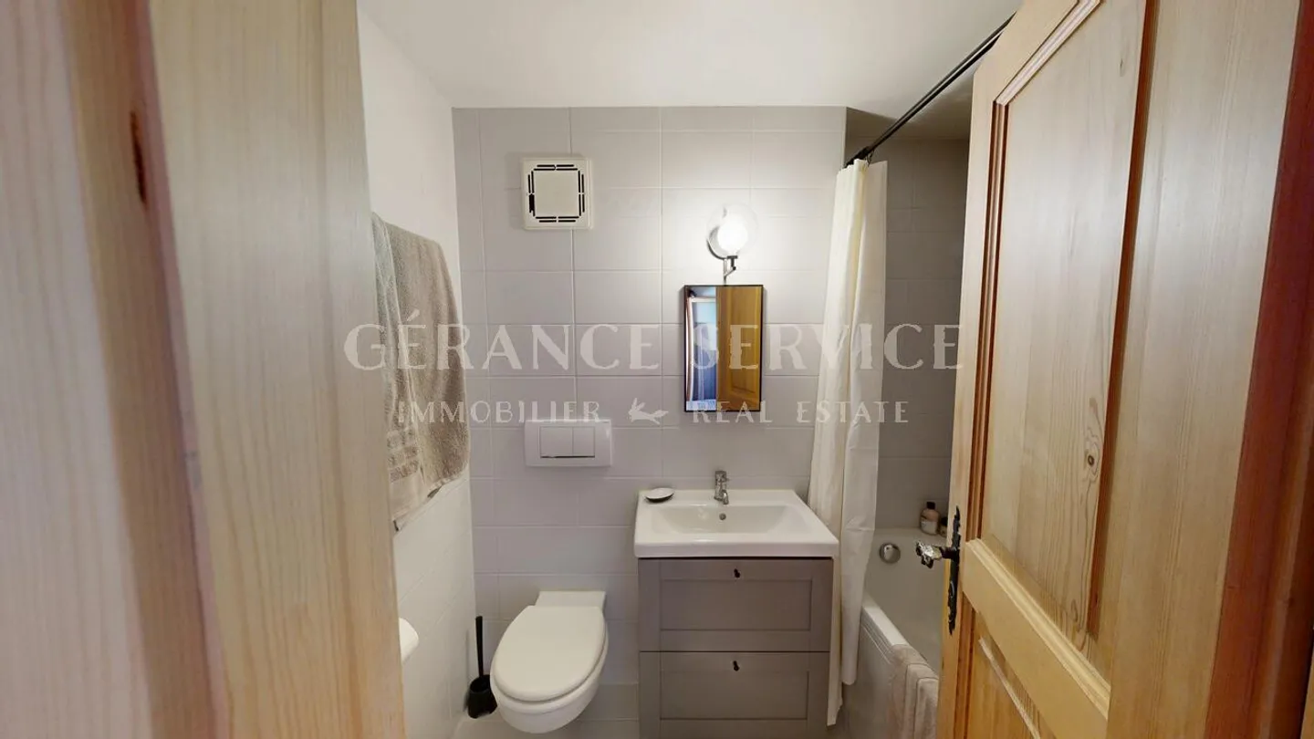 Appartement rénové à Villars - Photo 10 sur 13