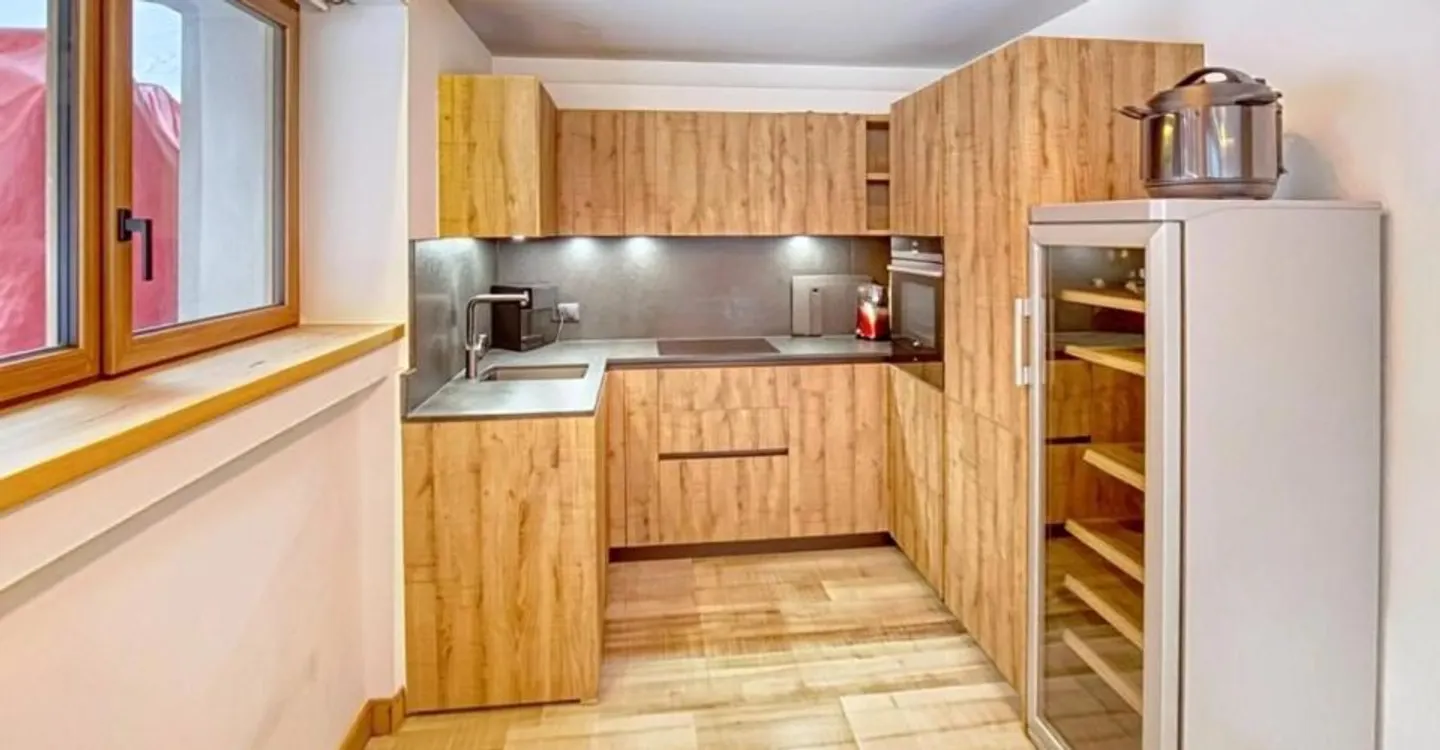 Charming Renovated Chalet - Photo 3 of 9