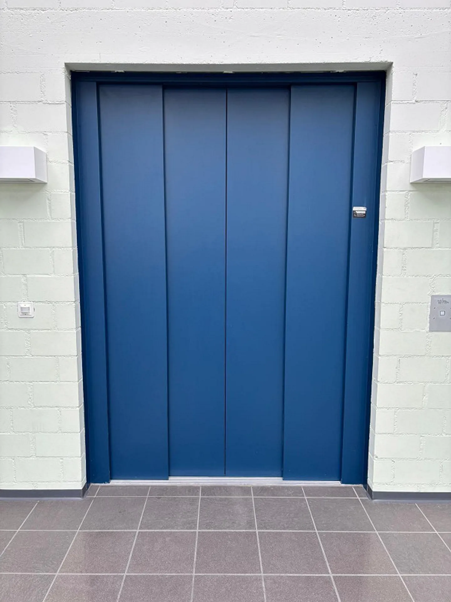 Newly renovated office/commercial space in a central location - Photo 11 of 11