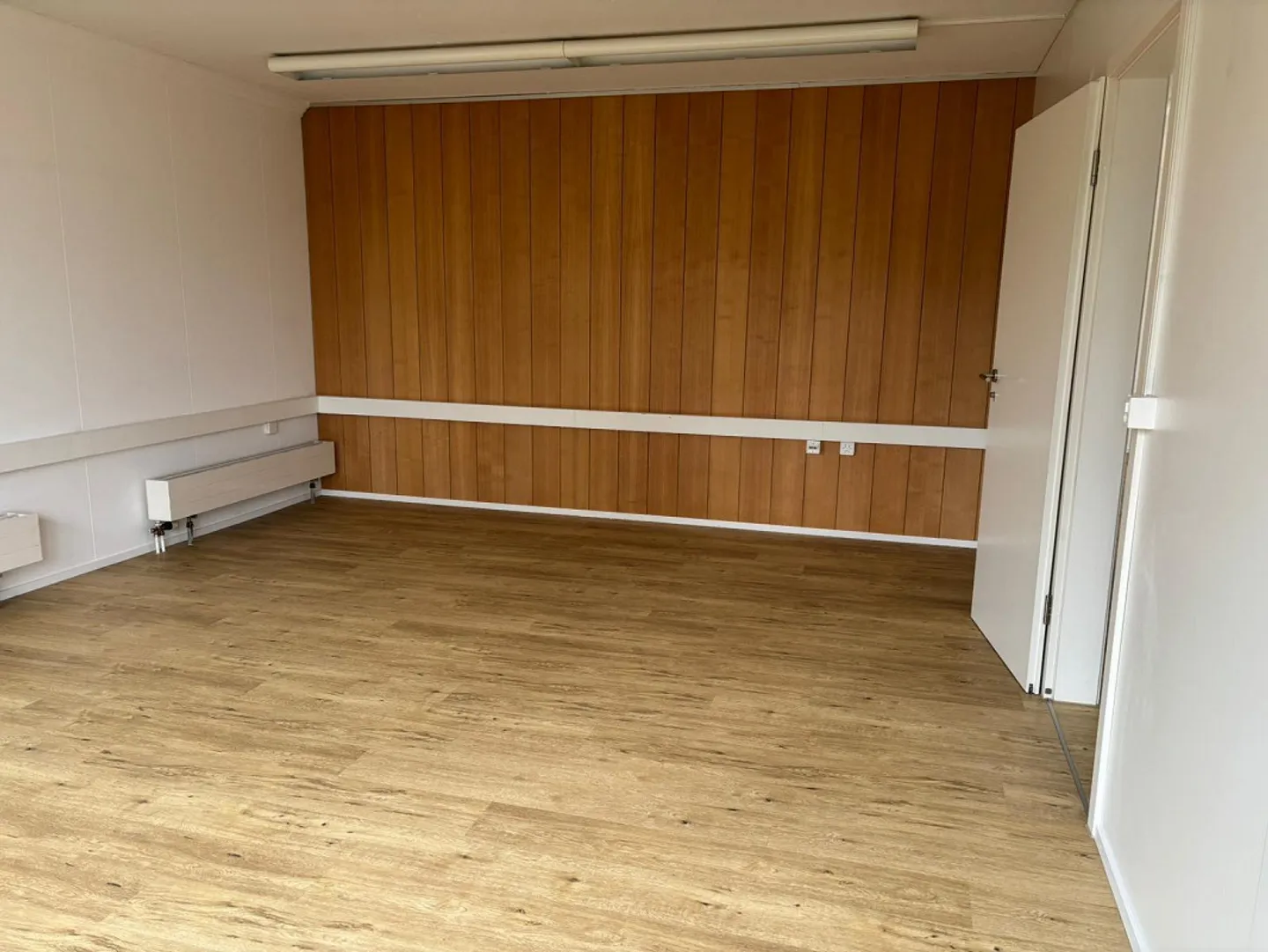 Newly renovated office/commercial space in a central location - Photo 7 of 11