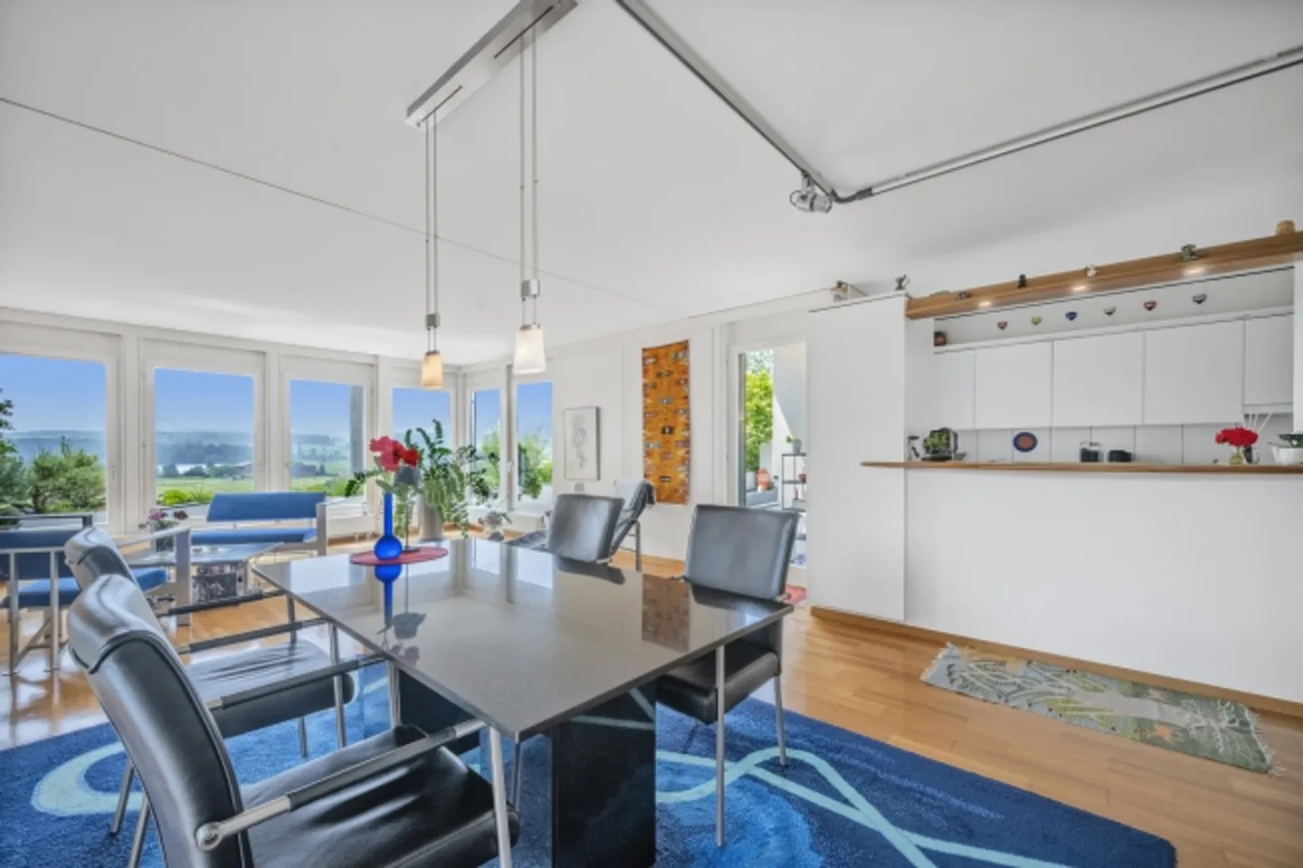Spacious terrace apartment with flexible floor plan - Photo 3 of 10