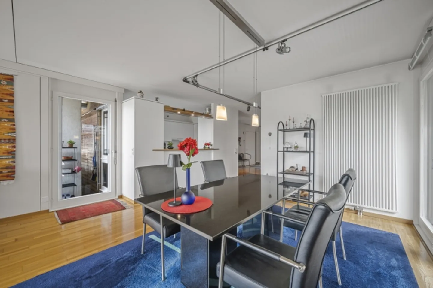 Spacious terrace apartment with flexible floor plan - Photo 4 of 10
