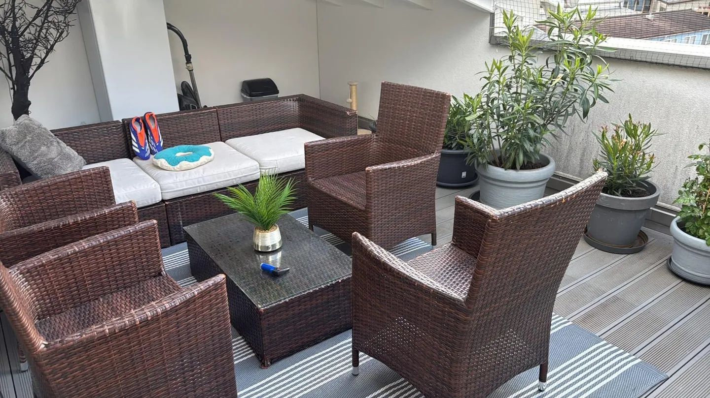 Charmante Dachwohnung mit Bergsicht - Foto 6 von 7