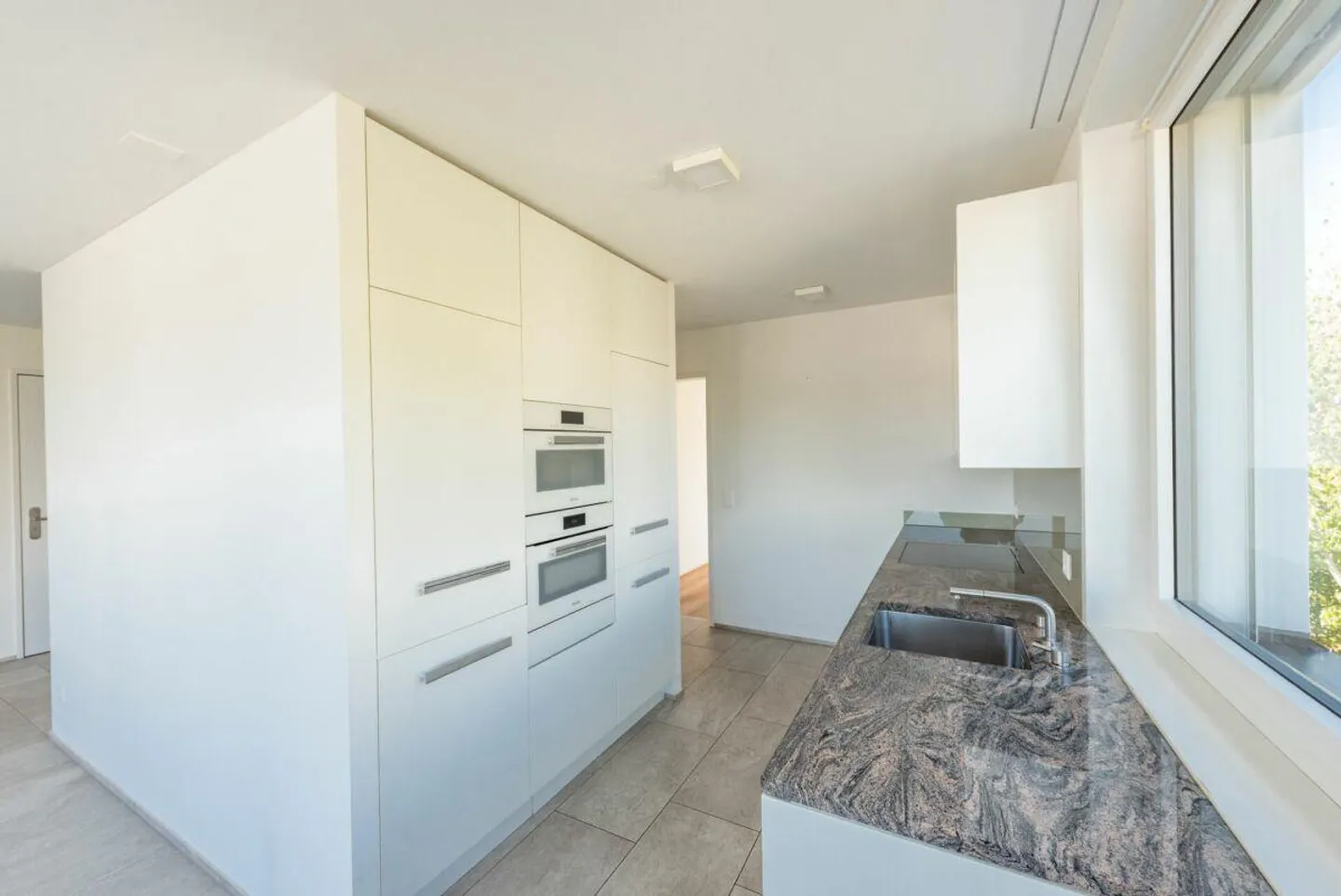 Condominio esclusivo di 4 1/2 stanze in una posizione privilegiata - Foto 7 di 18
