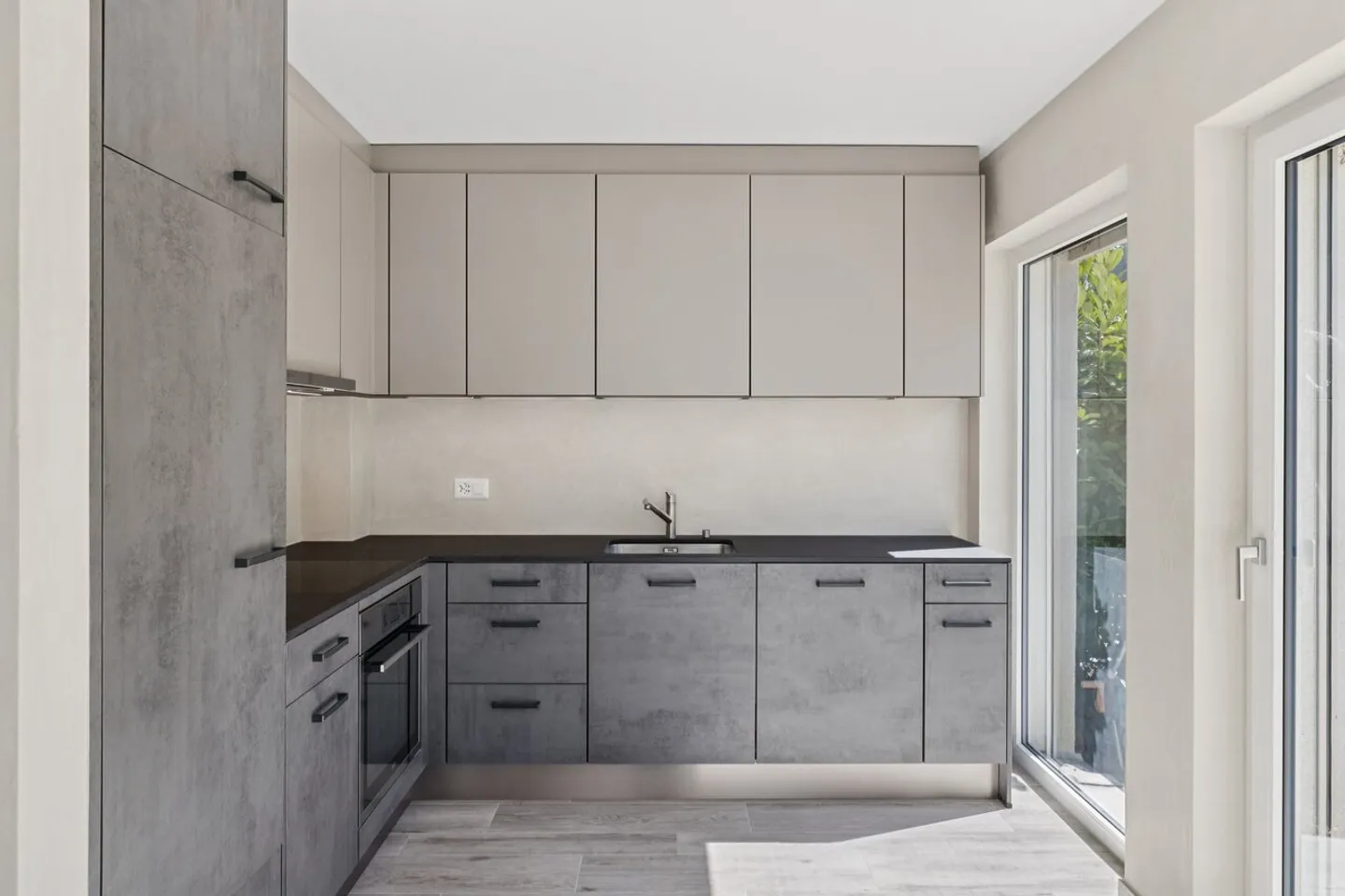 Neues 2,5-Zimmer-Apartment mit großem Garten und Terrassen - Foto 6 von 8