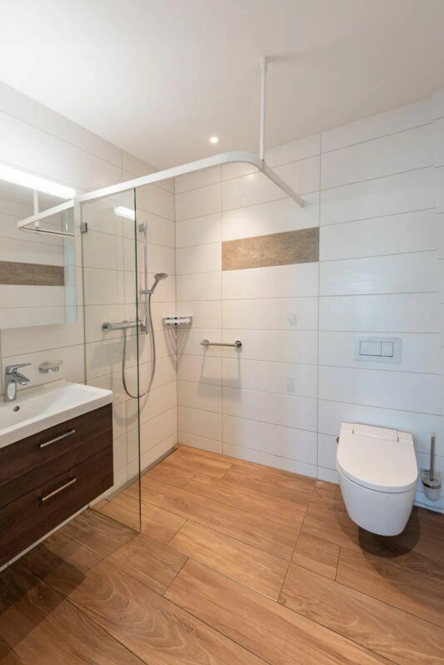 Condominio esclusivo di 4 1/2 stanze in una posizione privilegiata - Foto 12 di 18