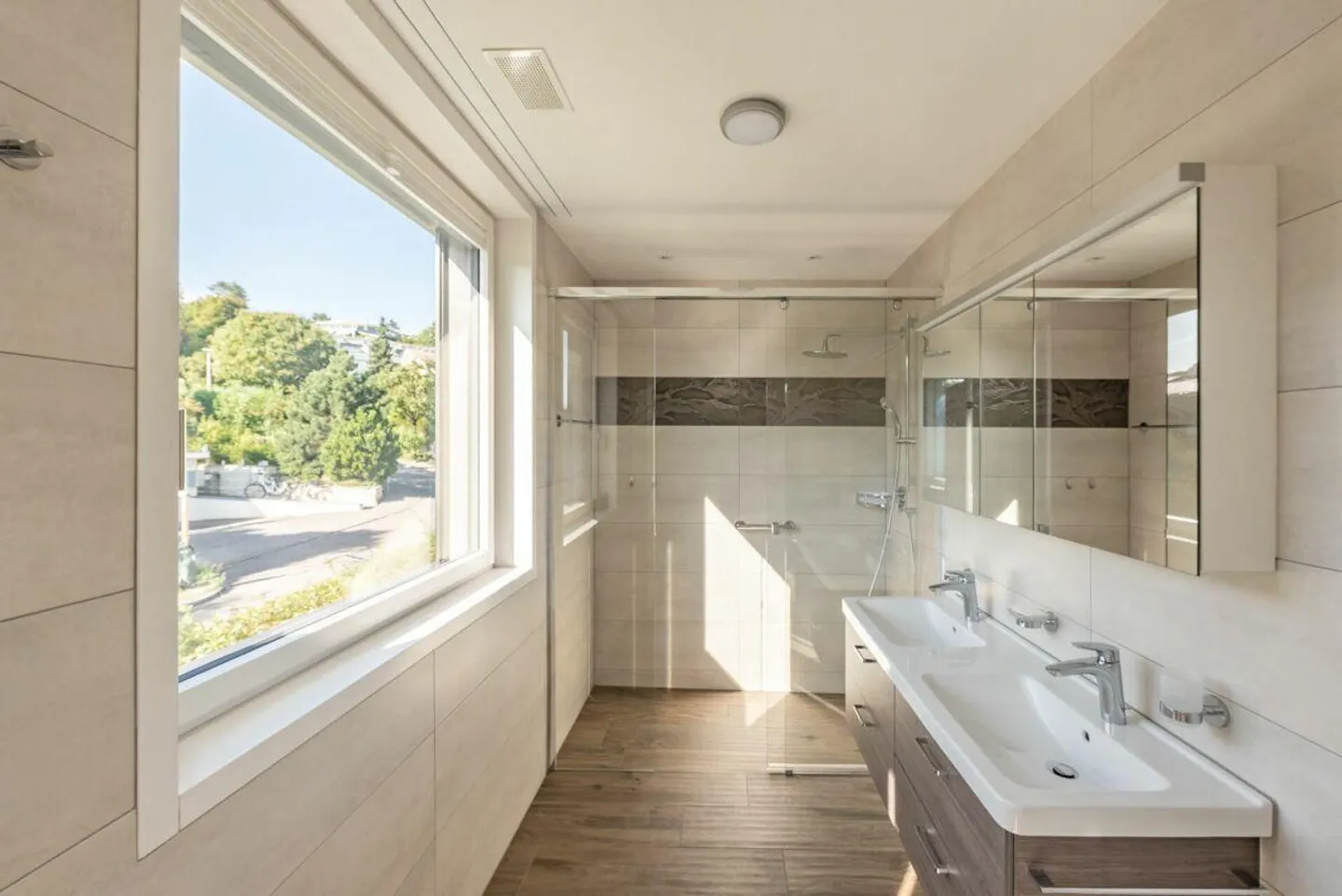 Condominio esclusivo di 4 1/2 stanze in una posizione privilegiata - Foto 15 di 18