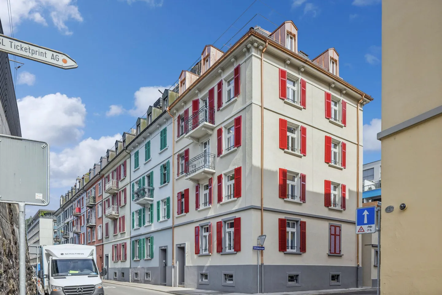 Première occupation ! Appartement en penthouse de 2,5 pièces avec galerie et terrasse sur le toit privée - Photo 1 sur 18