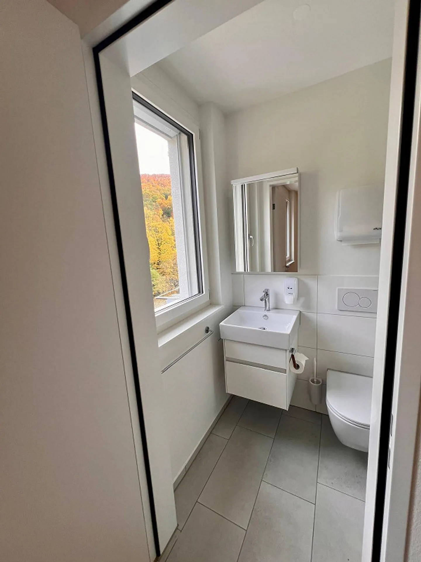 Office Spaces - Photo 8 of 15