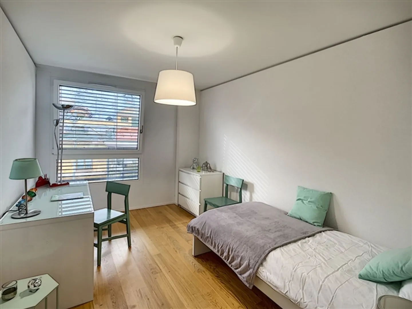 4.5-ROOM APARTMENT IN THE CITY CENTER FOR WINNING - Photo 6 of 9