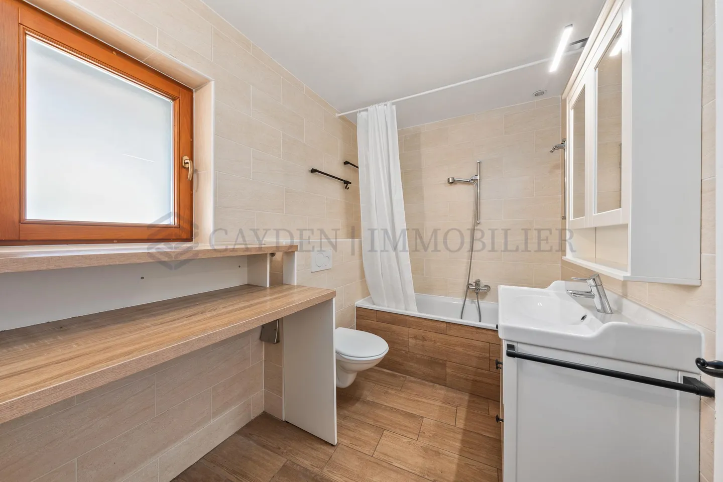 Magnifique appartement de 5 pièces entièrement rénové ! - Photo 6 sur 10