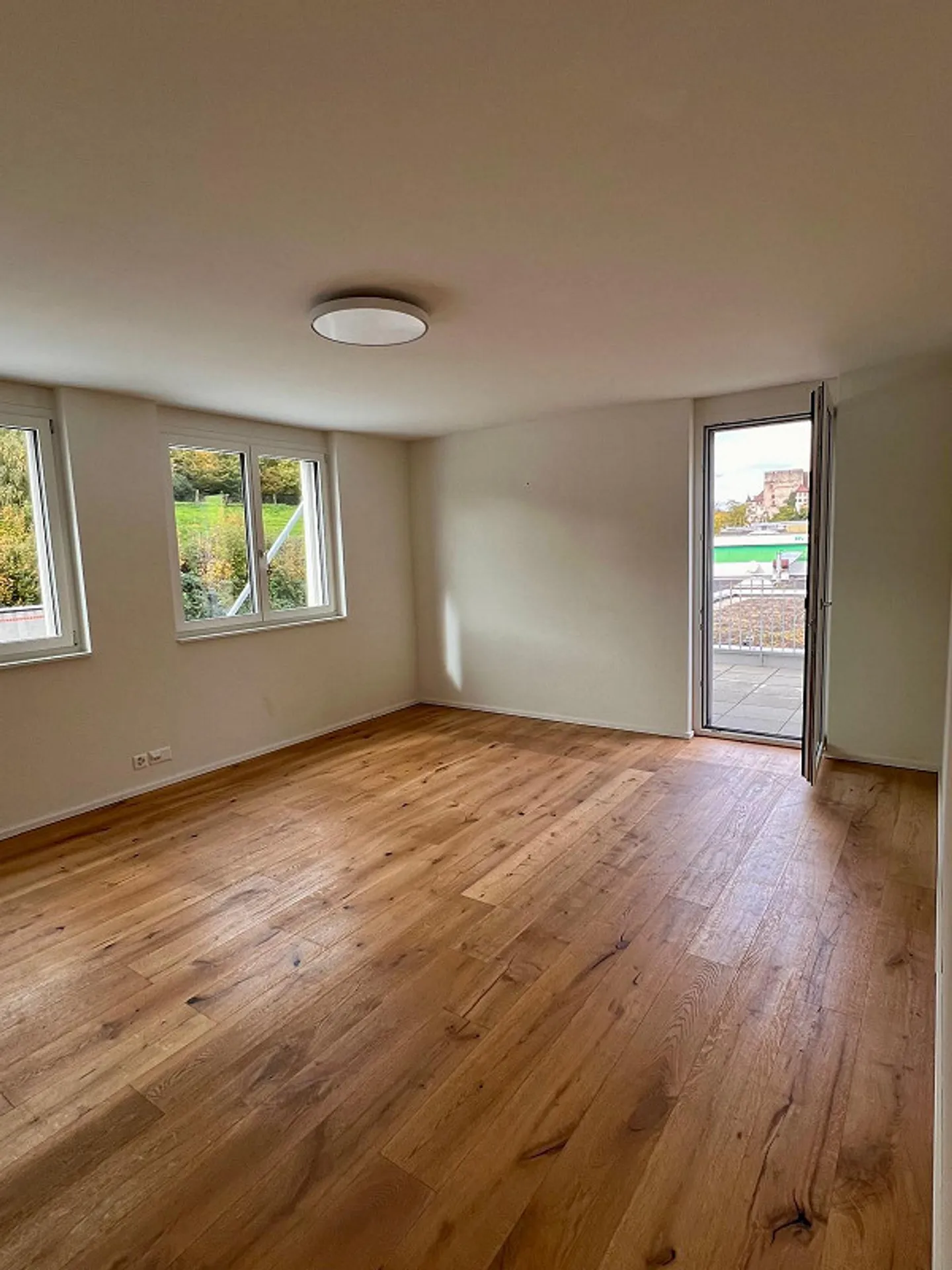 Office Spaces - Photo 5 of 15