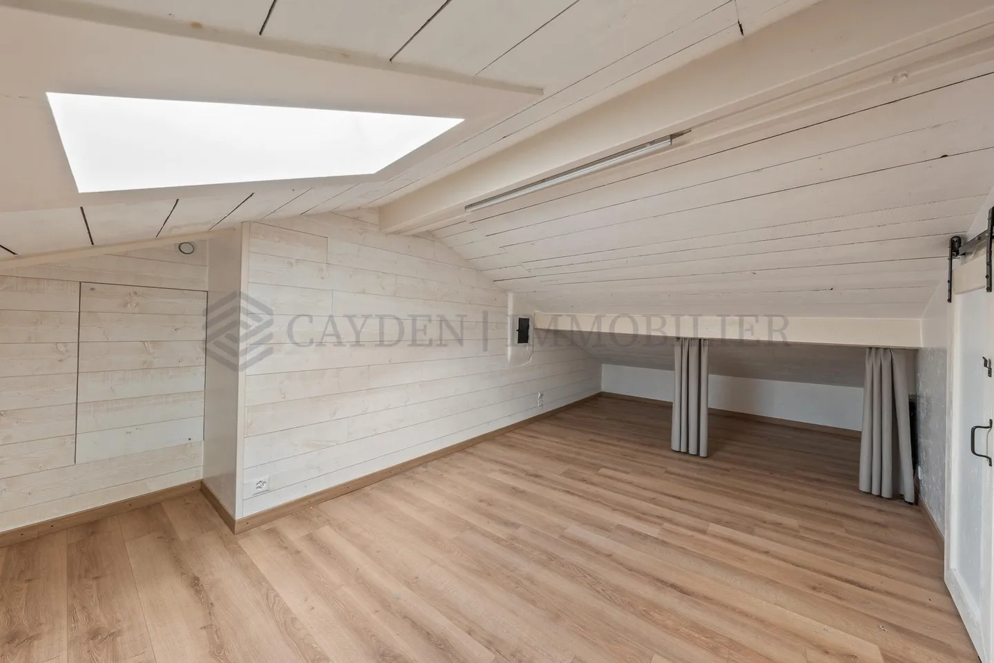 Magnifique appartement de 5 pièces entièrement rénové ! - Photo 10 sur 10