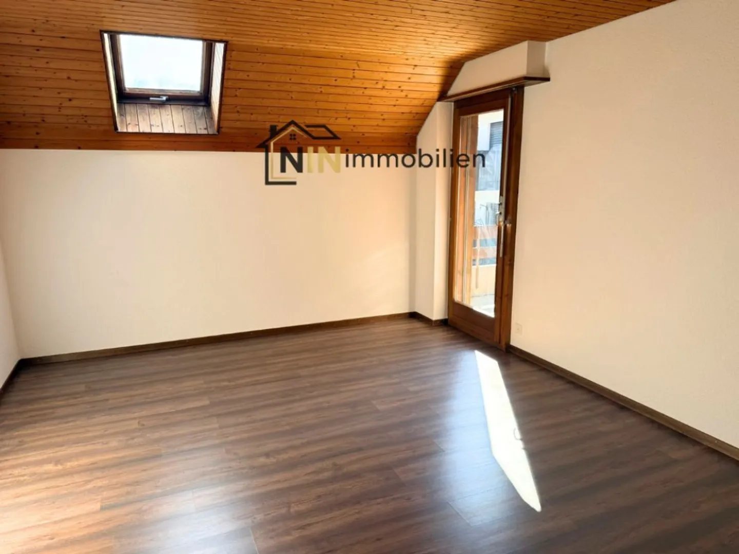 Rustic and Freshly Renovated - Photo 5 of 9