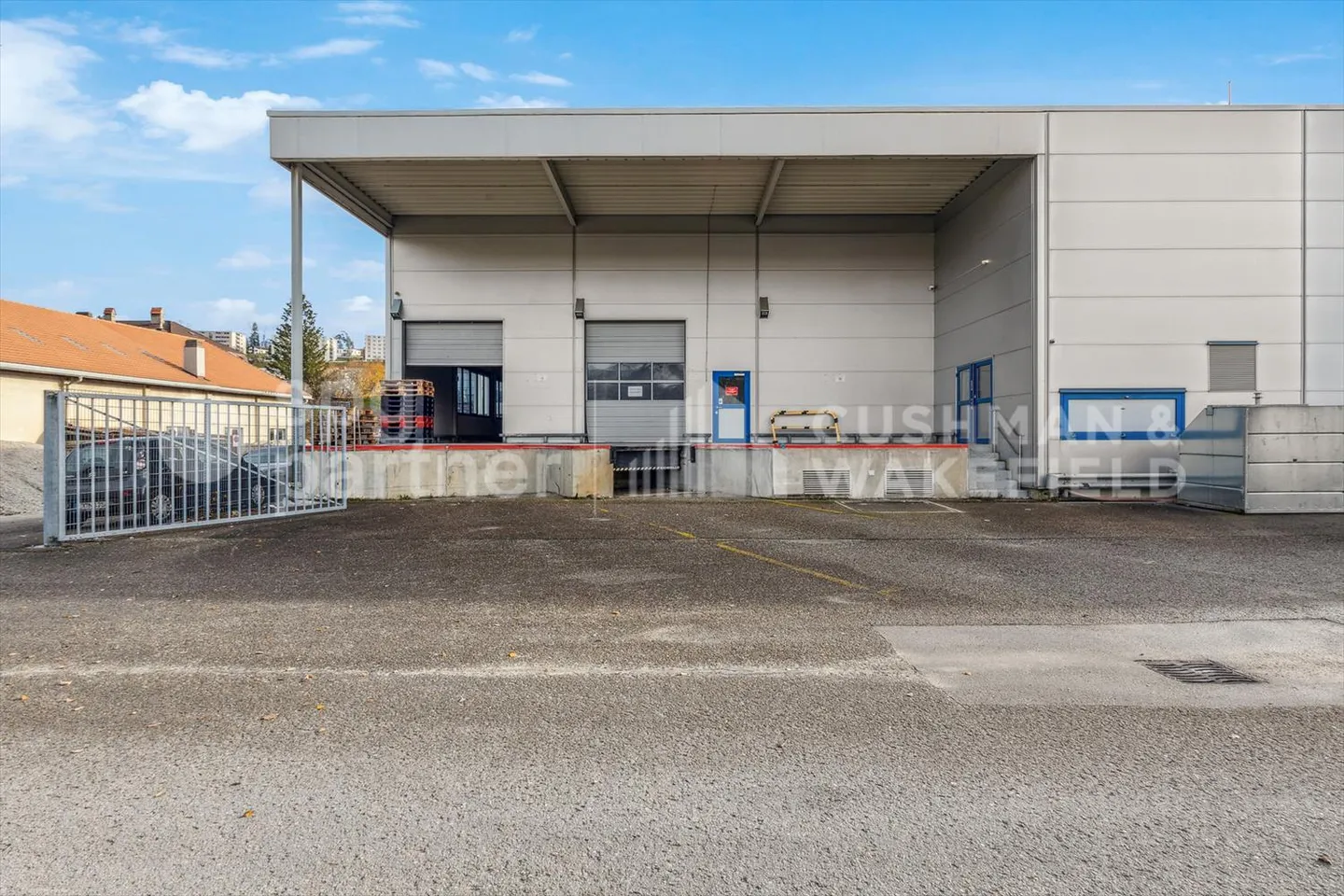 Industrielle Lokale mit Keller und vollständiger technischer Ausstattung - Foto 2 von 11