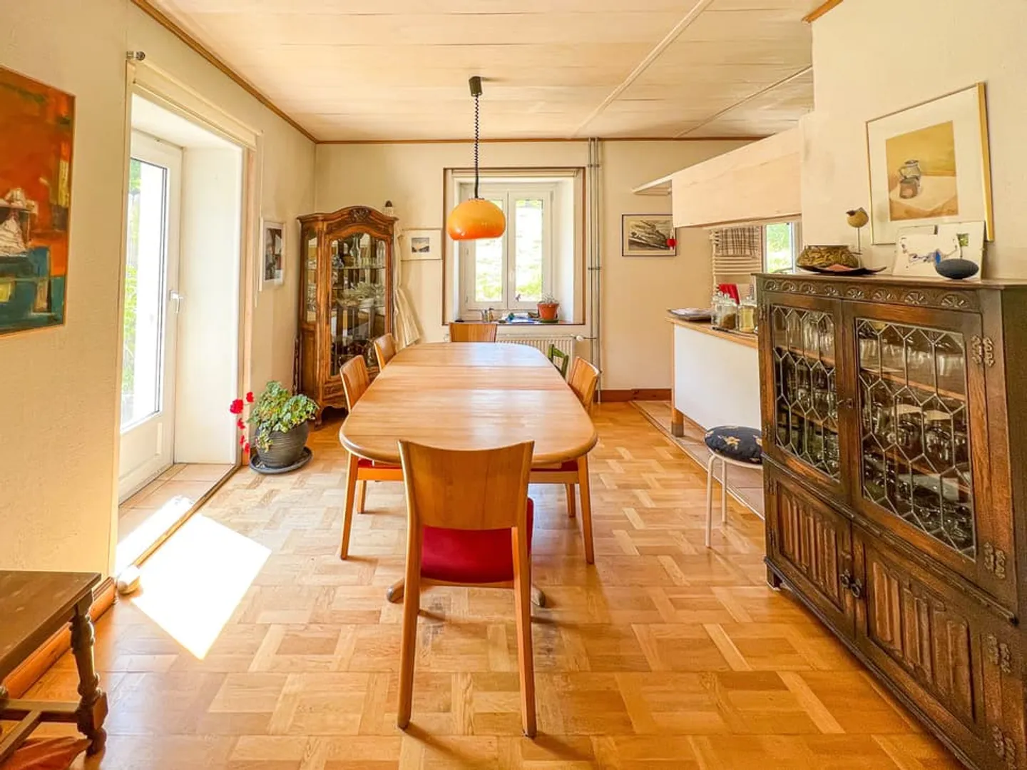 Haus mit Wohnung, Werkstatt, Garage und Lagerfläche Gesamtfläche von 700 m2 - Foto 6 von 13