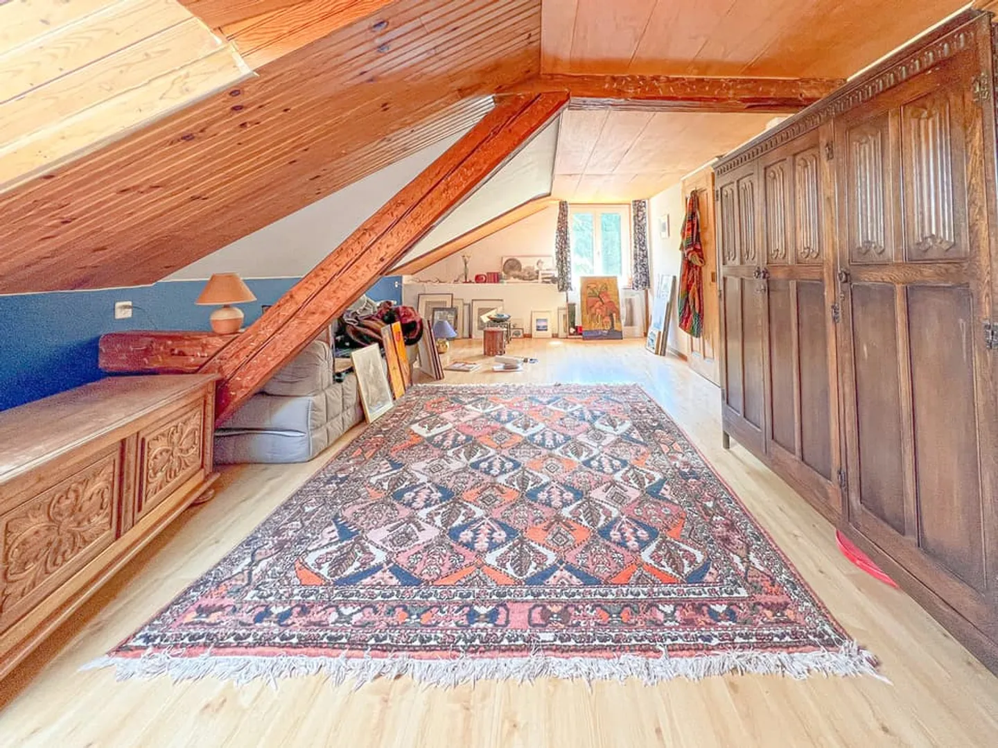 Haus mit Wohnung, Werkstatt, Garage und Lagerfläche Gesamtfläche von 700 m2 - Foto 11 von 13