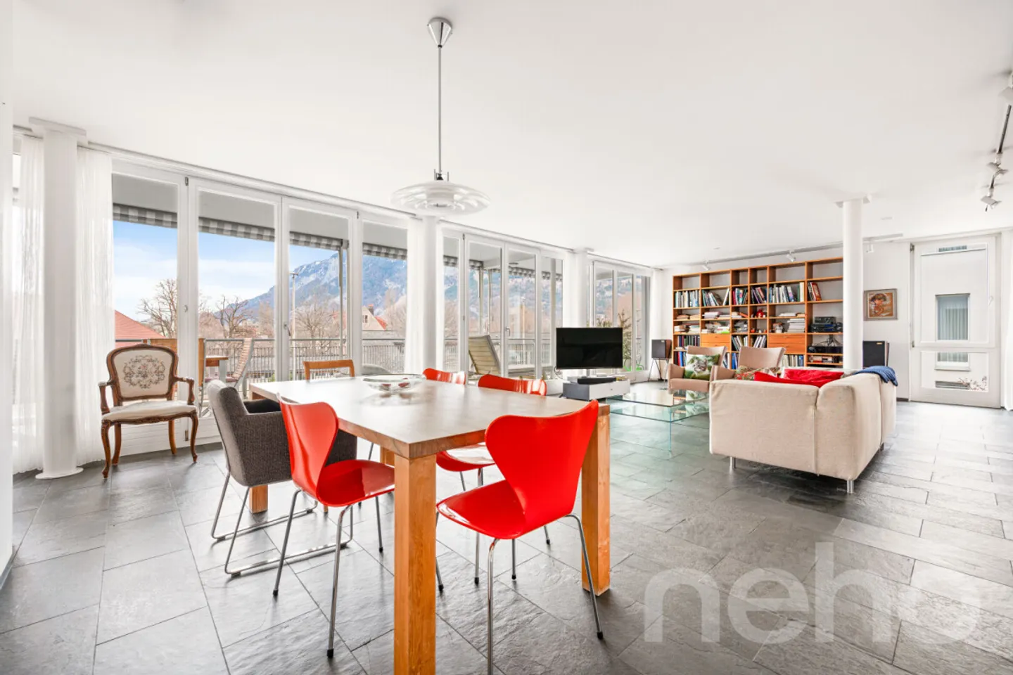 Appartement spacieux avec vue sur les montagnes - Photo 2 sur 12