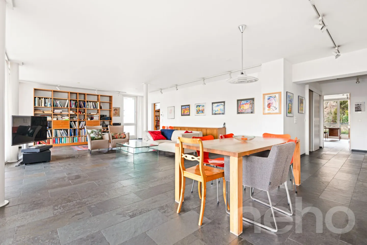 Appartement spacieux avec vue sur les montagnes - Photo 3 sur 12