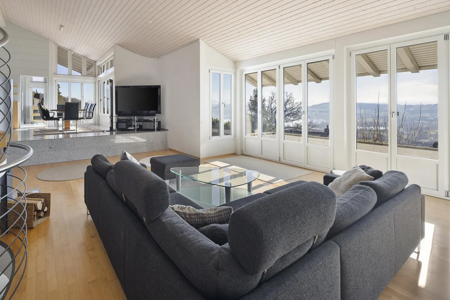 Villa Éblouissante avec Vue sur le Lac - Photo 2 sur 14