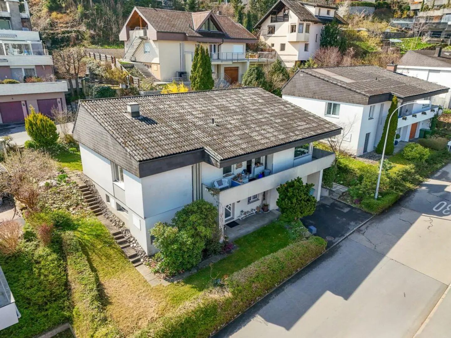 Single-family house - Photo 1 of 6