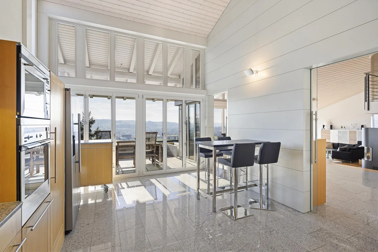 Villa Éblouissante avec Vue sur le Lac - Photo 4 sur 14