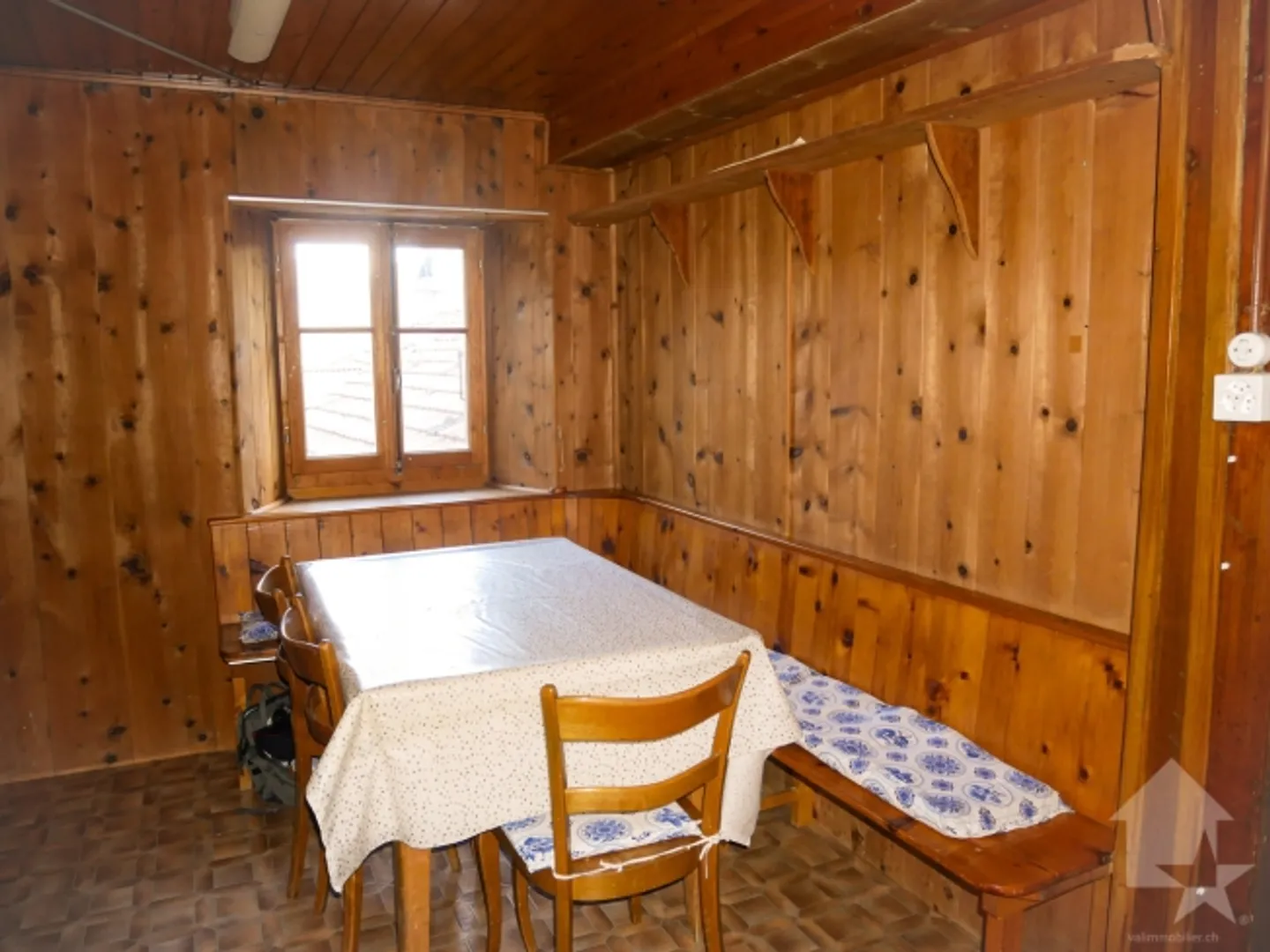 «Chez-Les-Reuses, casa e fienile adiacente da ristrutturare. Ottima vista.» - Foto 3 di 13