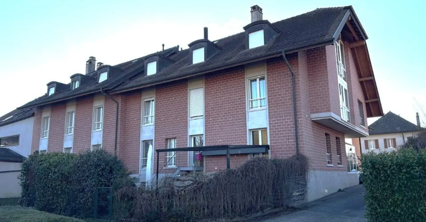 Edificio in affitto con 9 appartamenti e parcheggio - Foto 1 di 1