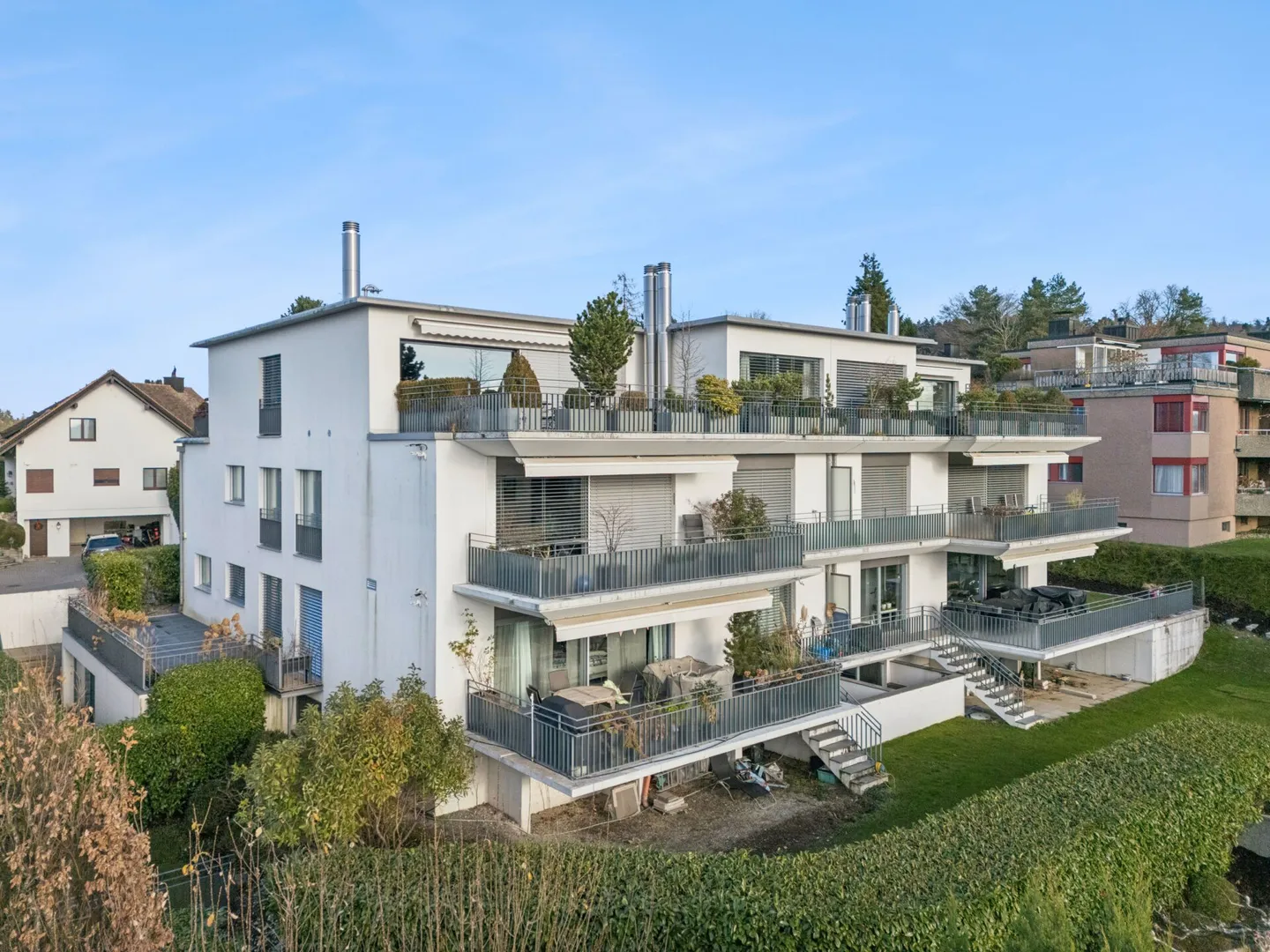 Wohnen mit Stil und Raumgefühl - Exklusive 5.5- bis 6.5-Zimmerwohnung in Zumikon - Photo 1 of 6