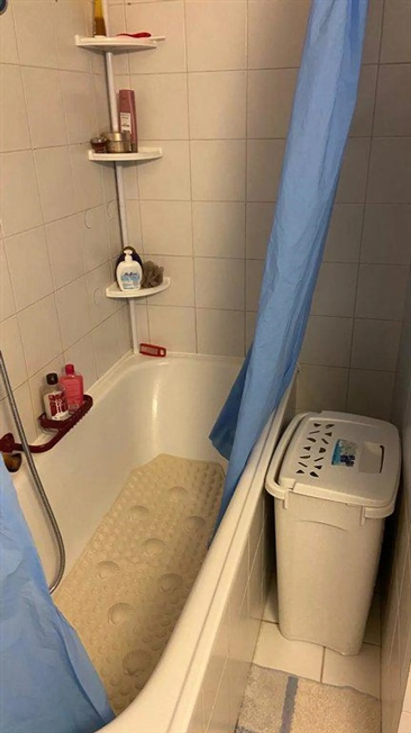 Appartement confortable de 4 pièces dans un beau bâtiment - Photo 11 sur 13