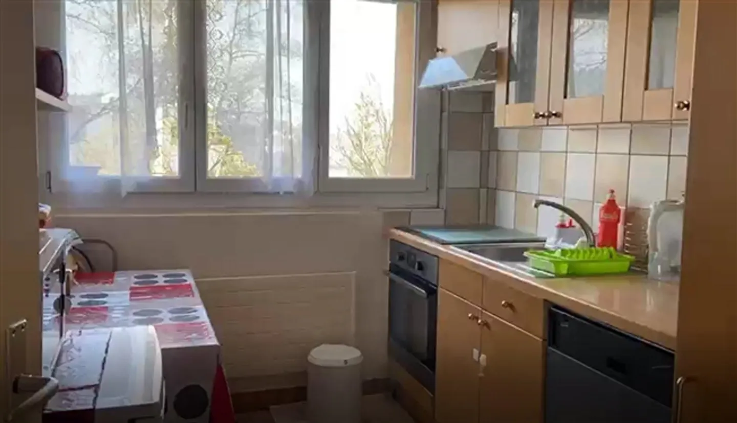 Appartement confortable de 4 pièces dans un beau bâtiment - Photo 12 sur 13