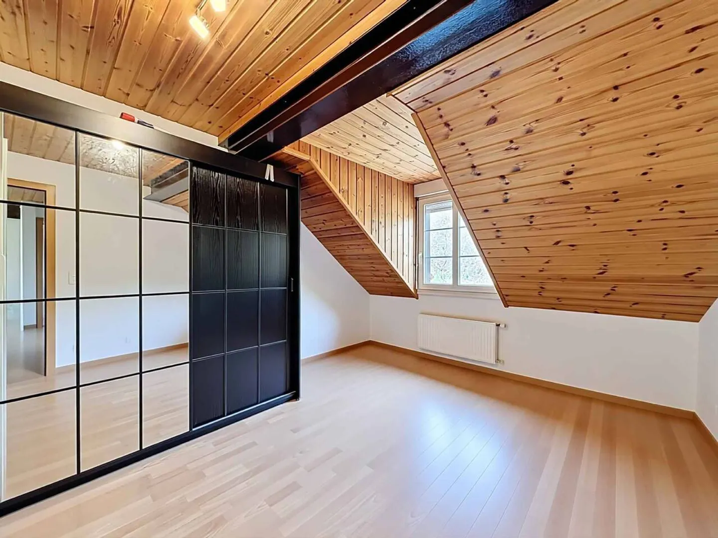 Renoviertes Landhaus mit 3 Wohnungen - Foto 12 von 13