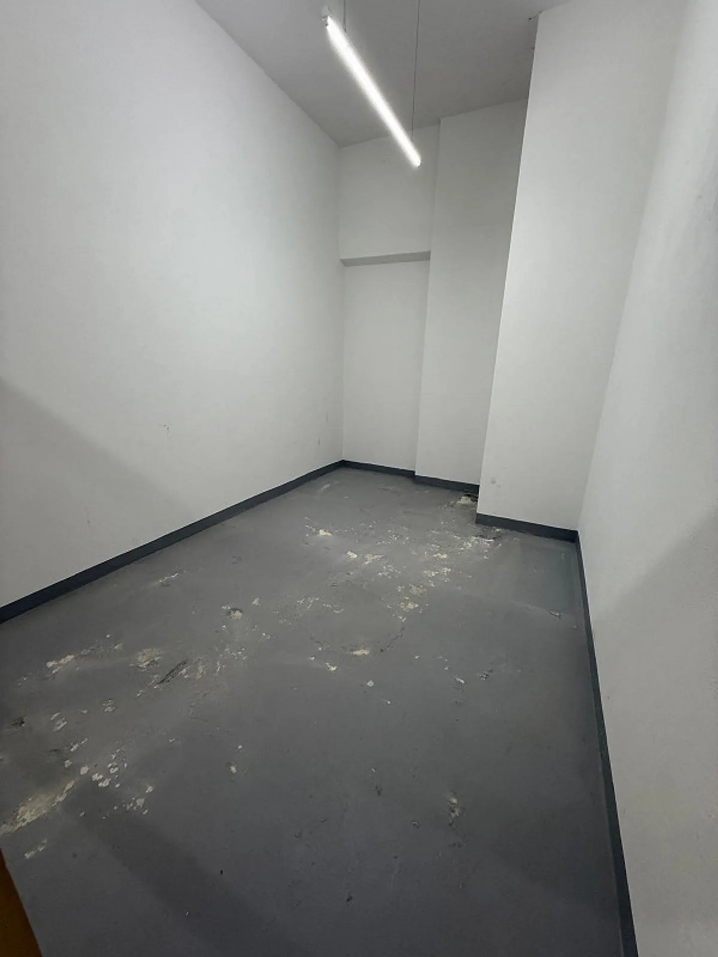 Magazzino in centro - Foto 2 di 4