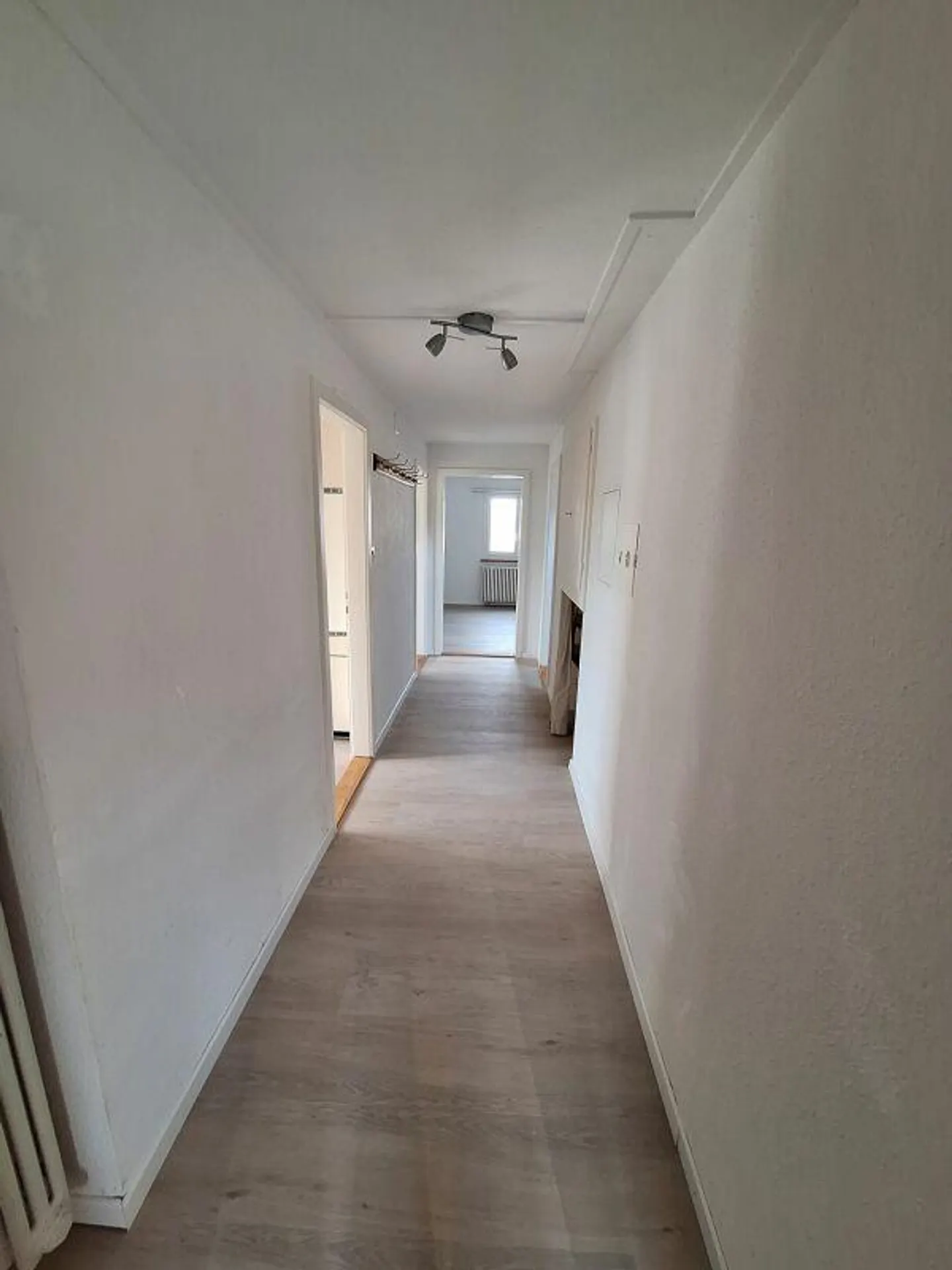 Votre bonheur de vivre sous le toit - charmant appartement de 3 pièces - Photo 6 sur 6