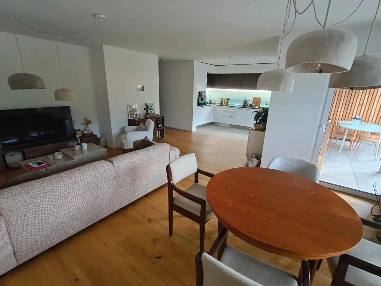 3.5 Room Apartment - Photo 3 of 5