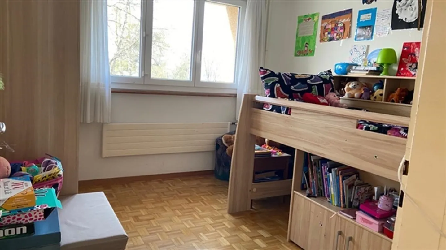 Appartement confortable de 4 pièces dans un beau bâtiment - Photo 8 sur 13