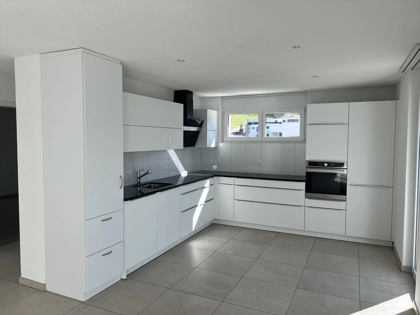 Dans immeubles récents - attiques de 3.5 pièces - Photo 5 sur 13