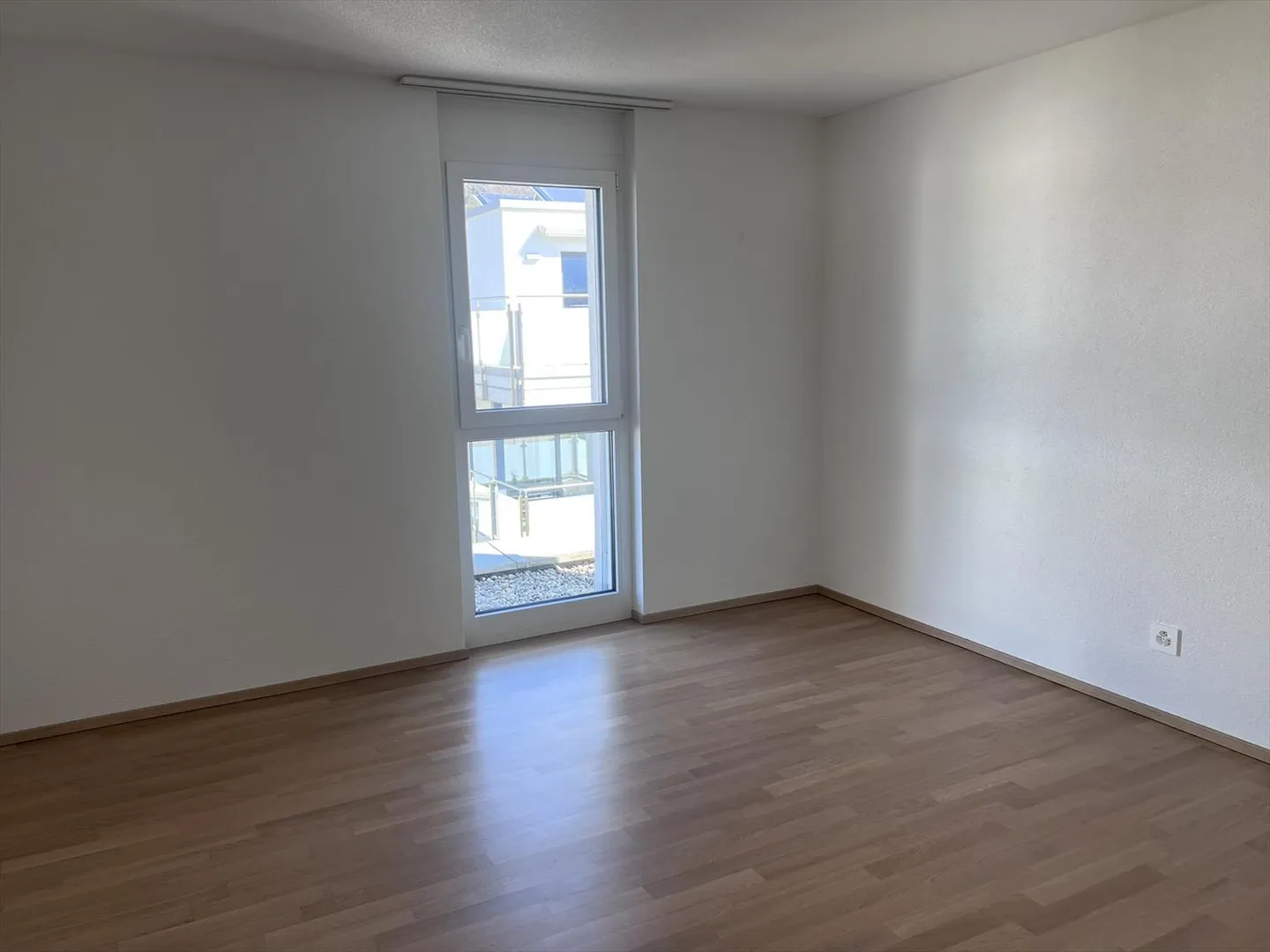 Dans immeubles récents - attiques de 3.5 pièces - Photo 8 sur 13