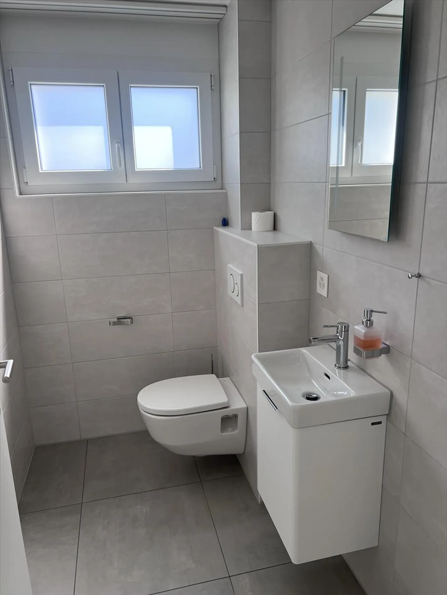 Dans immeubles récents - attiques de 3.5 pièces - Photo 9 sur 13