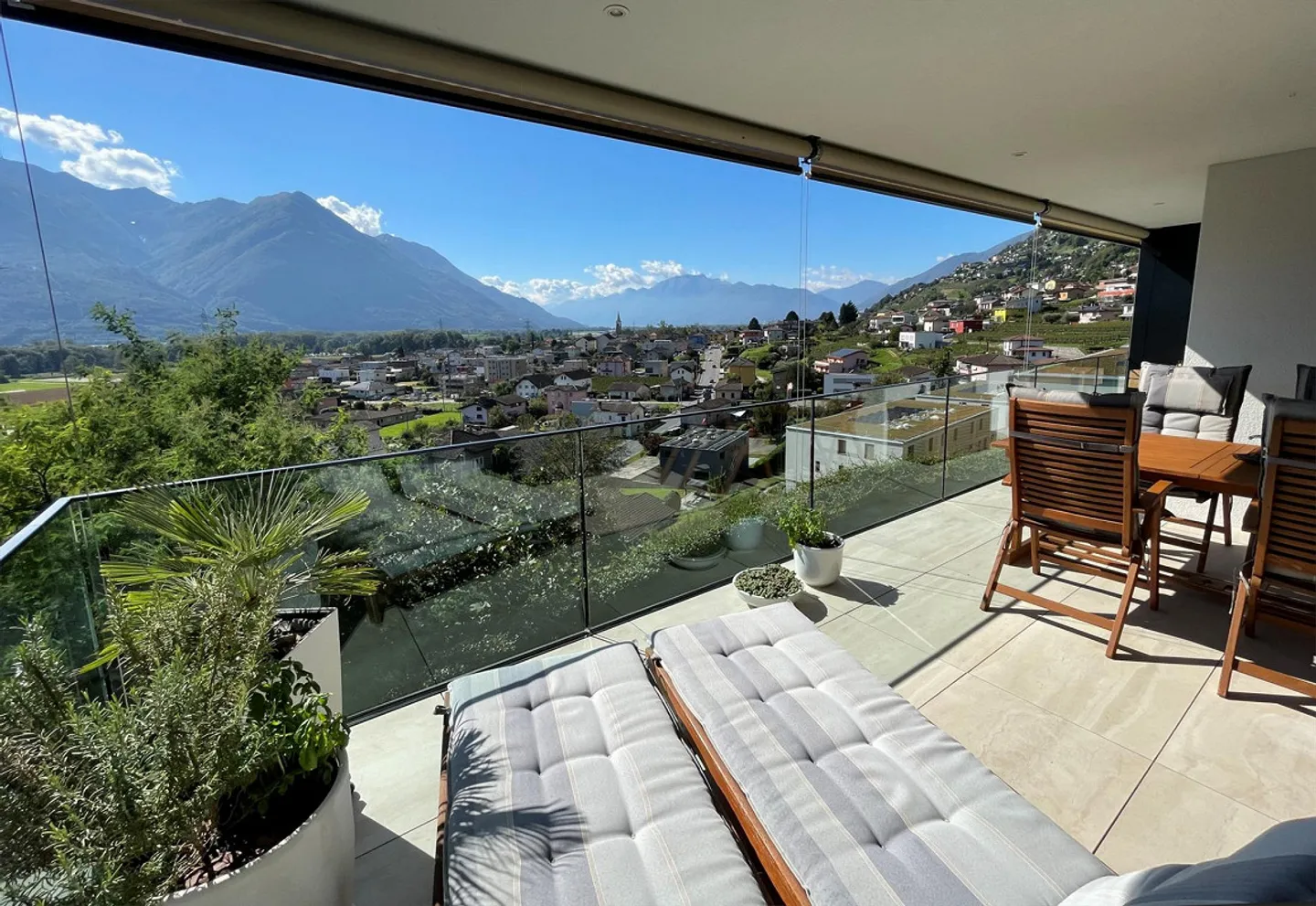 Elegantes Appartement mit Panoramablick - Foto 18 von 19