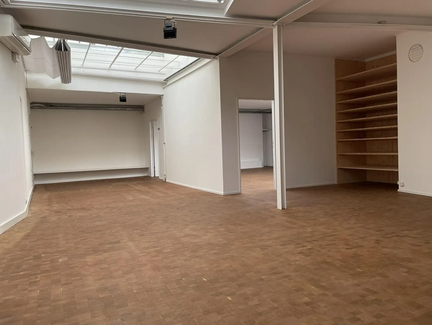 Working in the best location - Commercial space directly on Lake Zurich - Photo 2 of 5