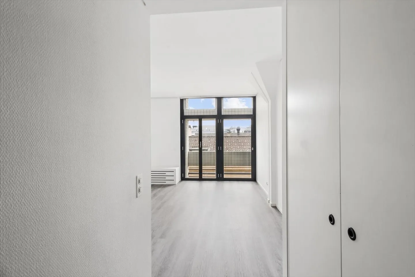 Cozy apartment just steps from the train station - Photo 10 of 11