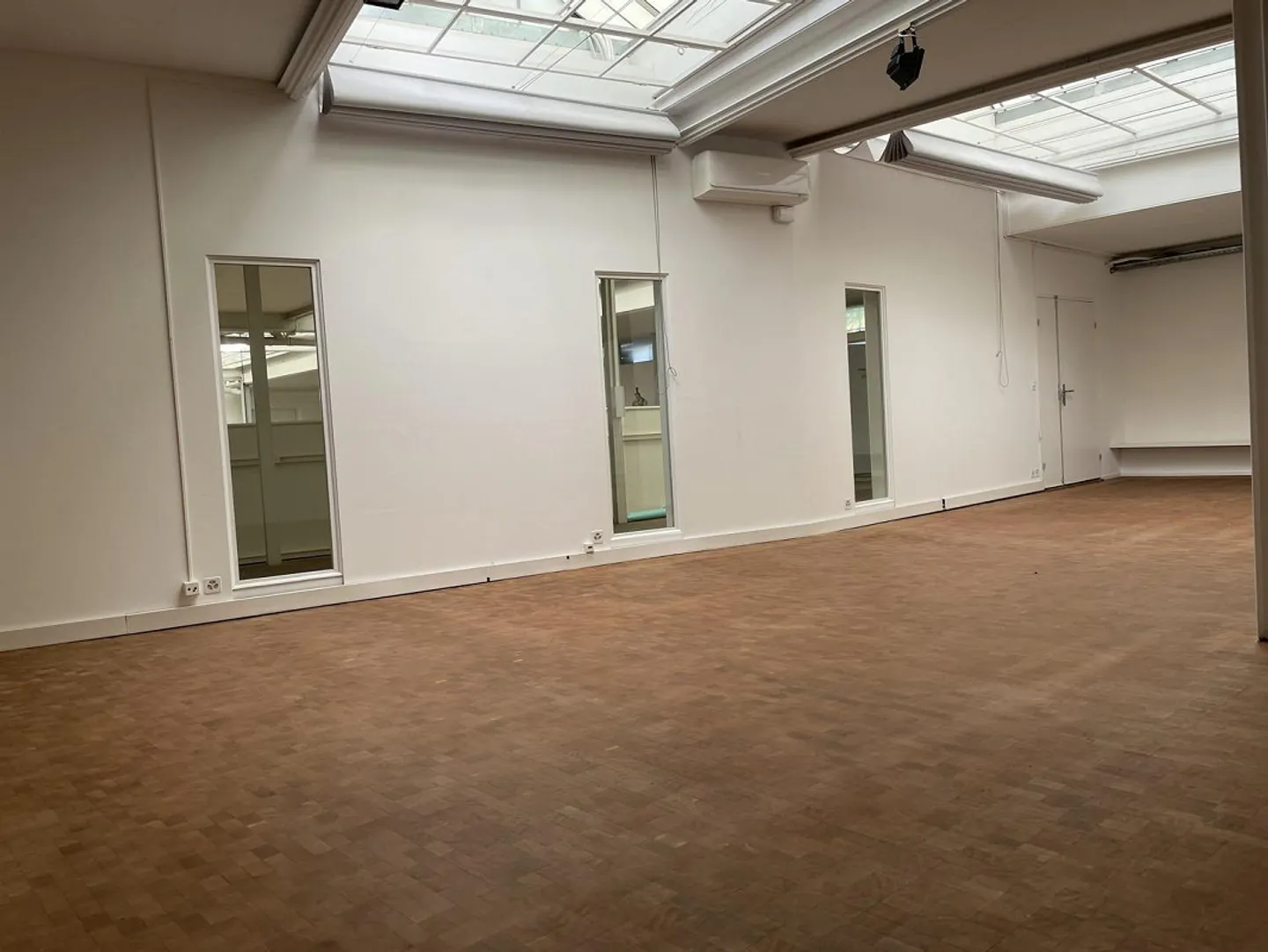 Working in the best location - Commercial space directly on Lake Zurich - Photo 3 of 5